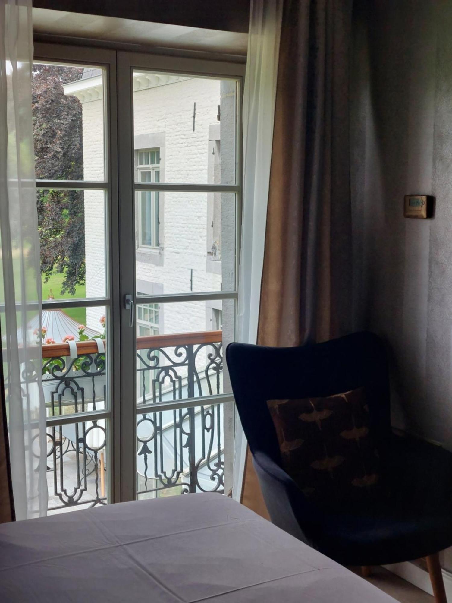 La Chambre Et Le Studio Du Chateau Du Golf De Bernalmont Liège Værelse billede